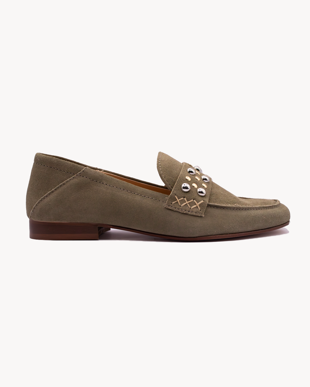Mocassino in camoscio con borchie