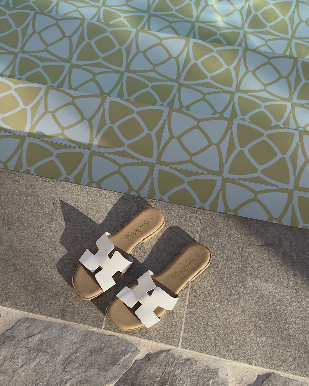 H leather sandal