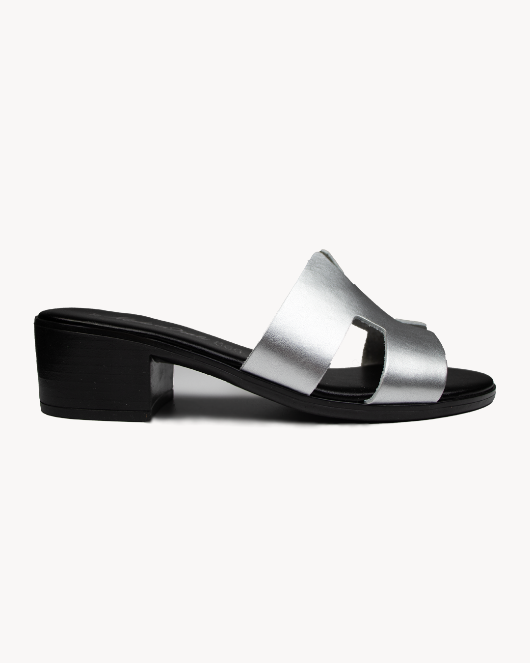 Sandalo H in pelle con tacco