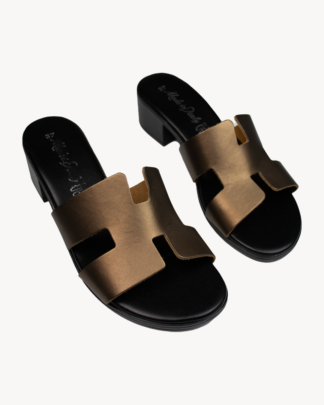 Sandalo H in pelle con tacco