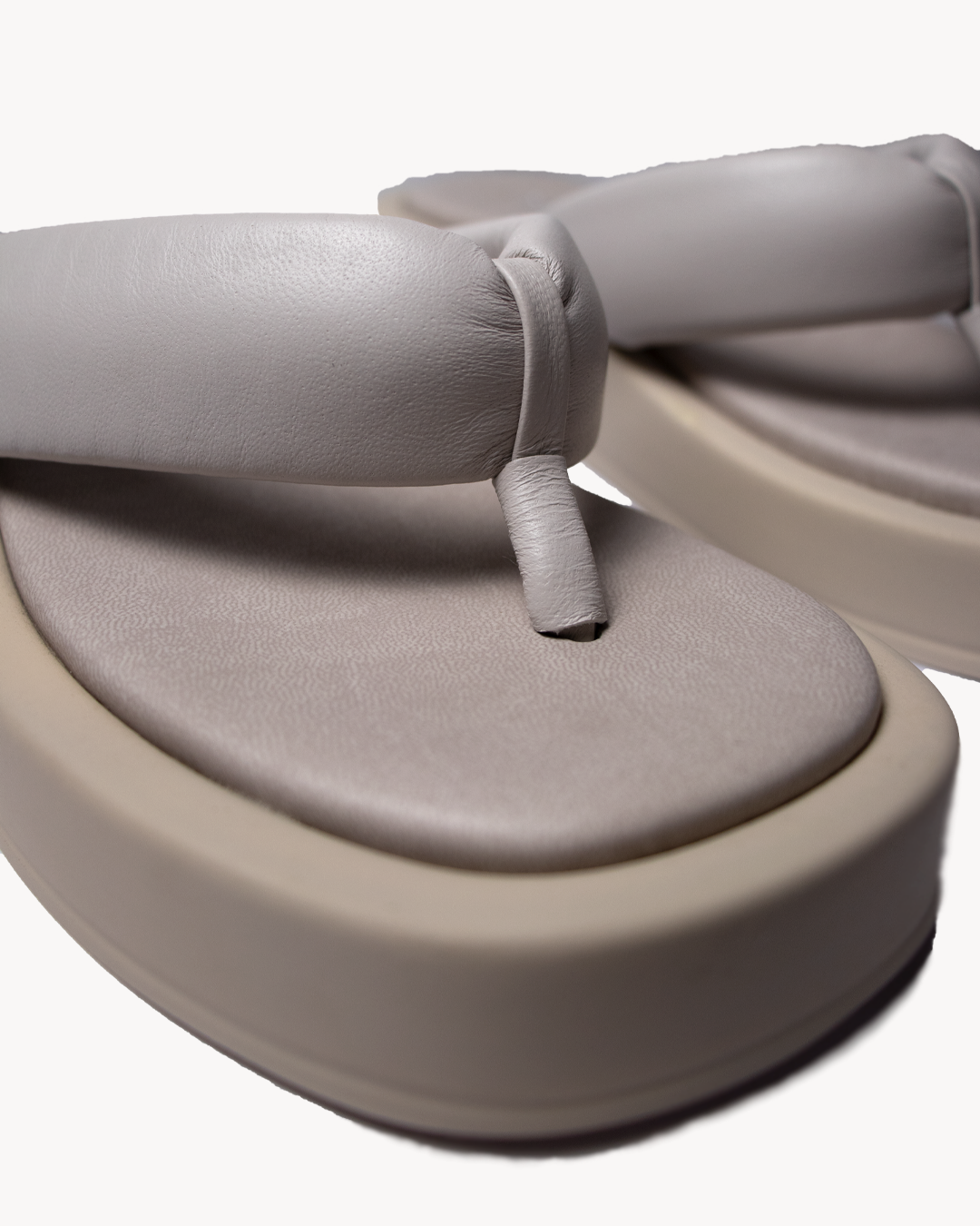 Leather flip flop sandal