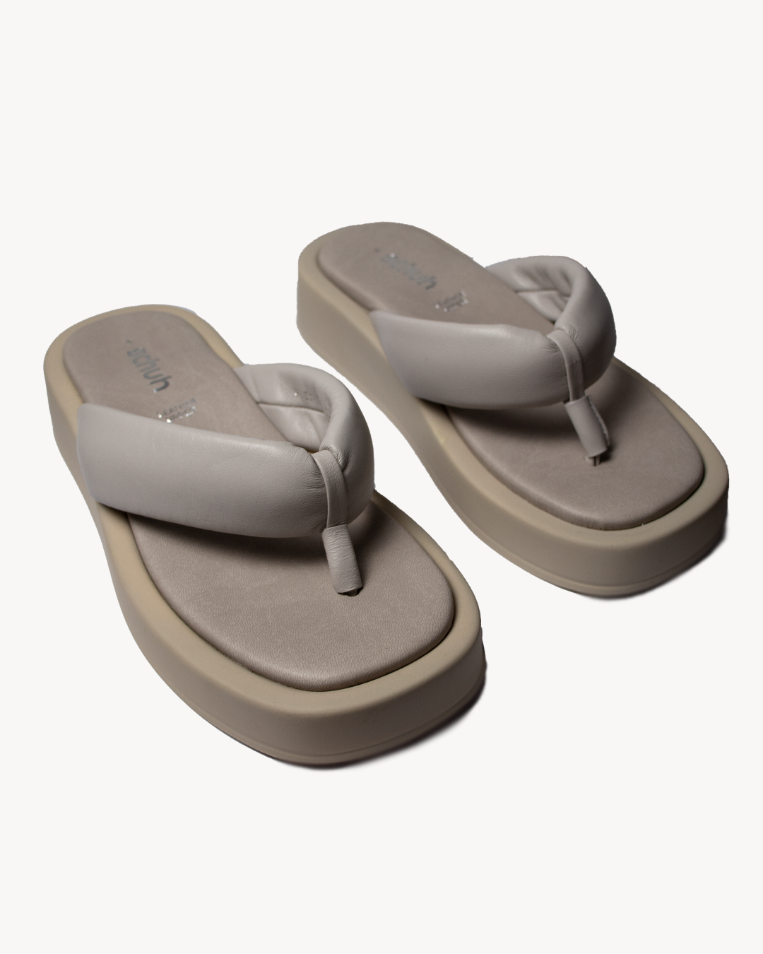 Leather flip flop sandal