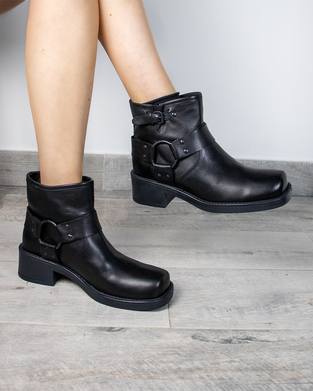 Boston leather boots