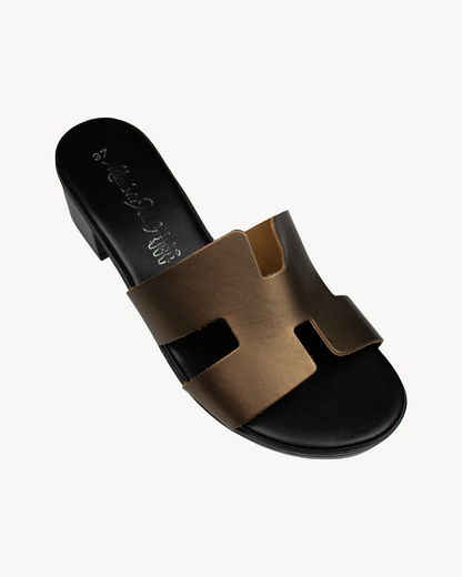 Sandalo H in pelle con tacco