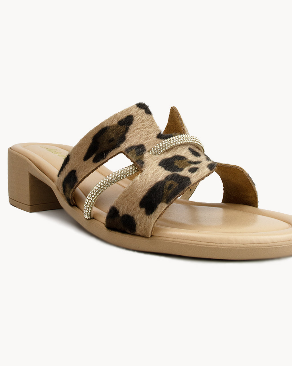 Sandalo Sibilla in pelle con tacco