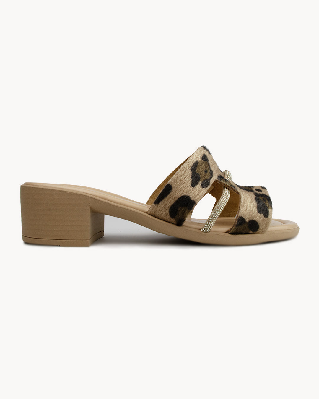 Sandalo Sibilla in pelle con tacco